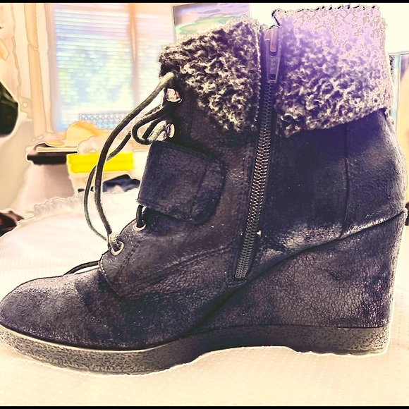 Simply Vera VERAWANG wedge black fur boots Sz 9😎 - Picture 4 of 9